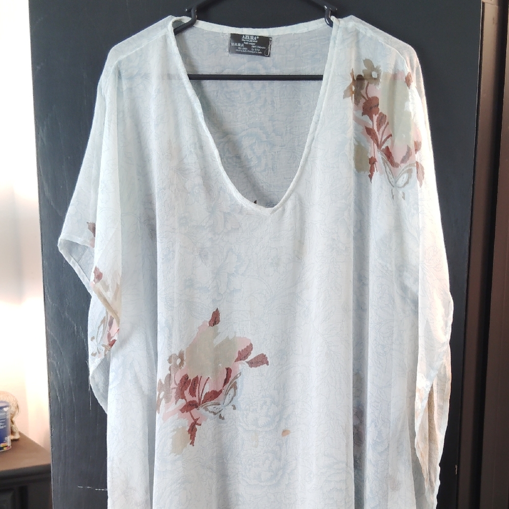 Elegant Floral V-Neck Blouse